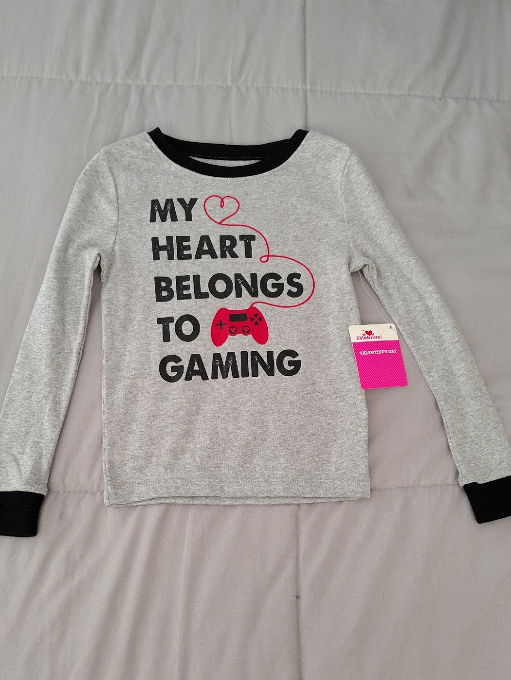 Kids' 'My Heart Belongs to Gaming' Long-Sleeve Tee - Gray & Black